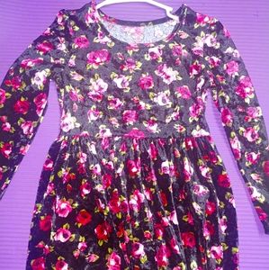 Children's place velvet dress size 7/8